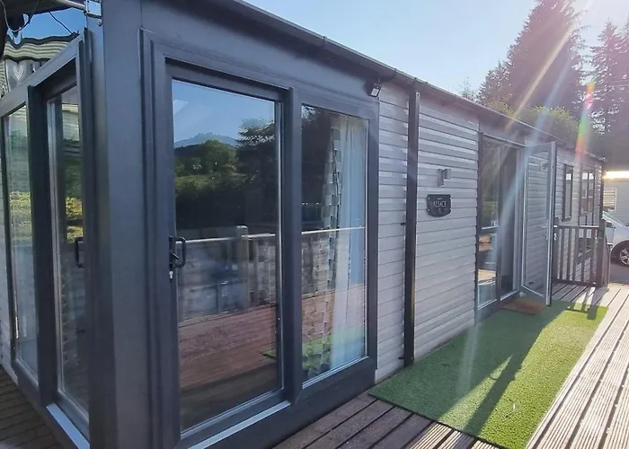 Lynton Lodges